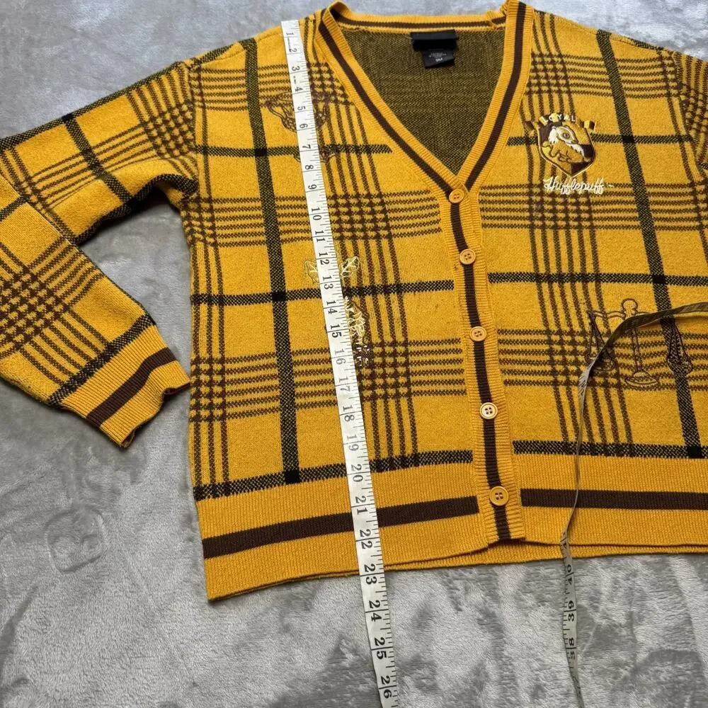Harry Potter Women's Small Loyal Hufflepuff Cardigan Sweater Boxed‎ Lunch